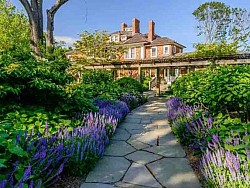 via Zillow.com