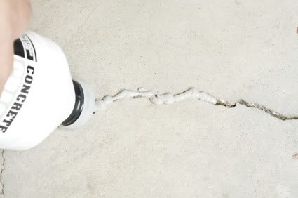 filling a concrete crack