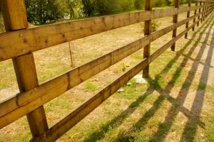 Diy Fencing Is It Worth Networx A Fence Can Serve Many Purposes It Provide Privacy For Your Yard Security Against Intruders And Burglars Safety Children Or Pets