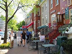 Georgetown in Washington D.C. is a walkable neighborhood. (Photo: dewitah/flickr)