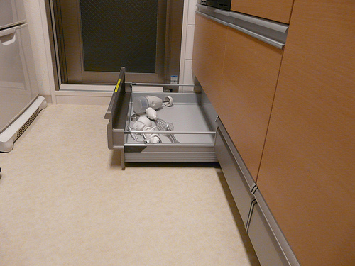 Toekick drawer: w00kie/flickr