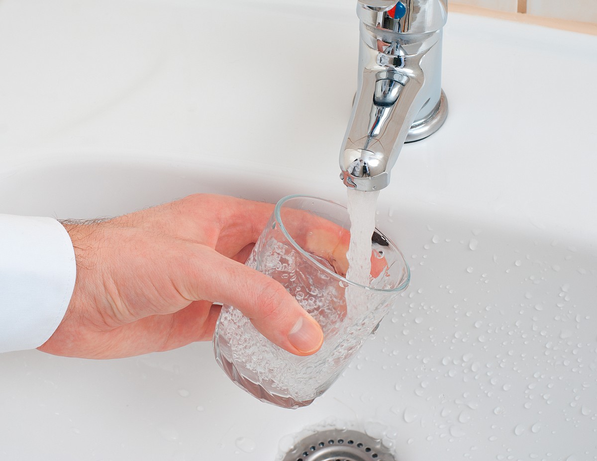 Protect your well from contaminants to ensure healthy drinking water. (Photo: Konstanty Paluchowski/sxc.hu)