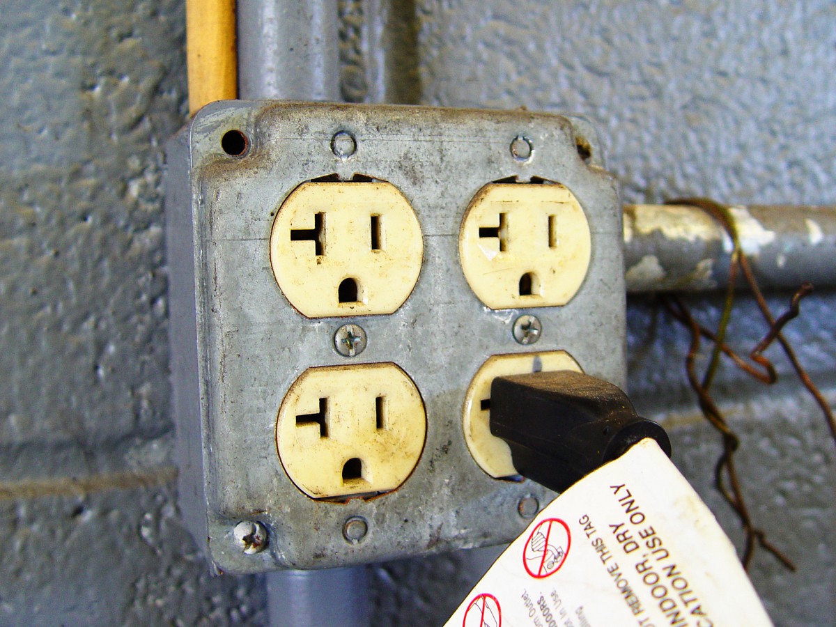 What do you need in order to charge an electric car at home? (Photo: elvis santana/sxc.hu)
