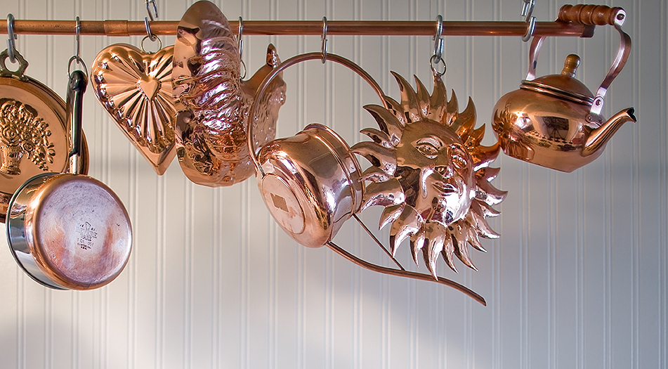 The author's own copper pipe rack.  Photo: Linda Merrill