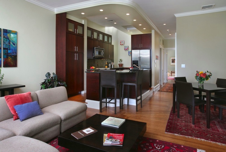 Bachelor penthouse designed by the author.  Photo: Linda Merrill