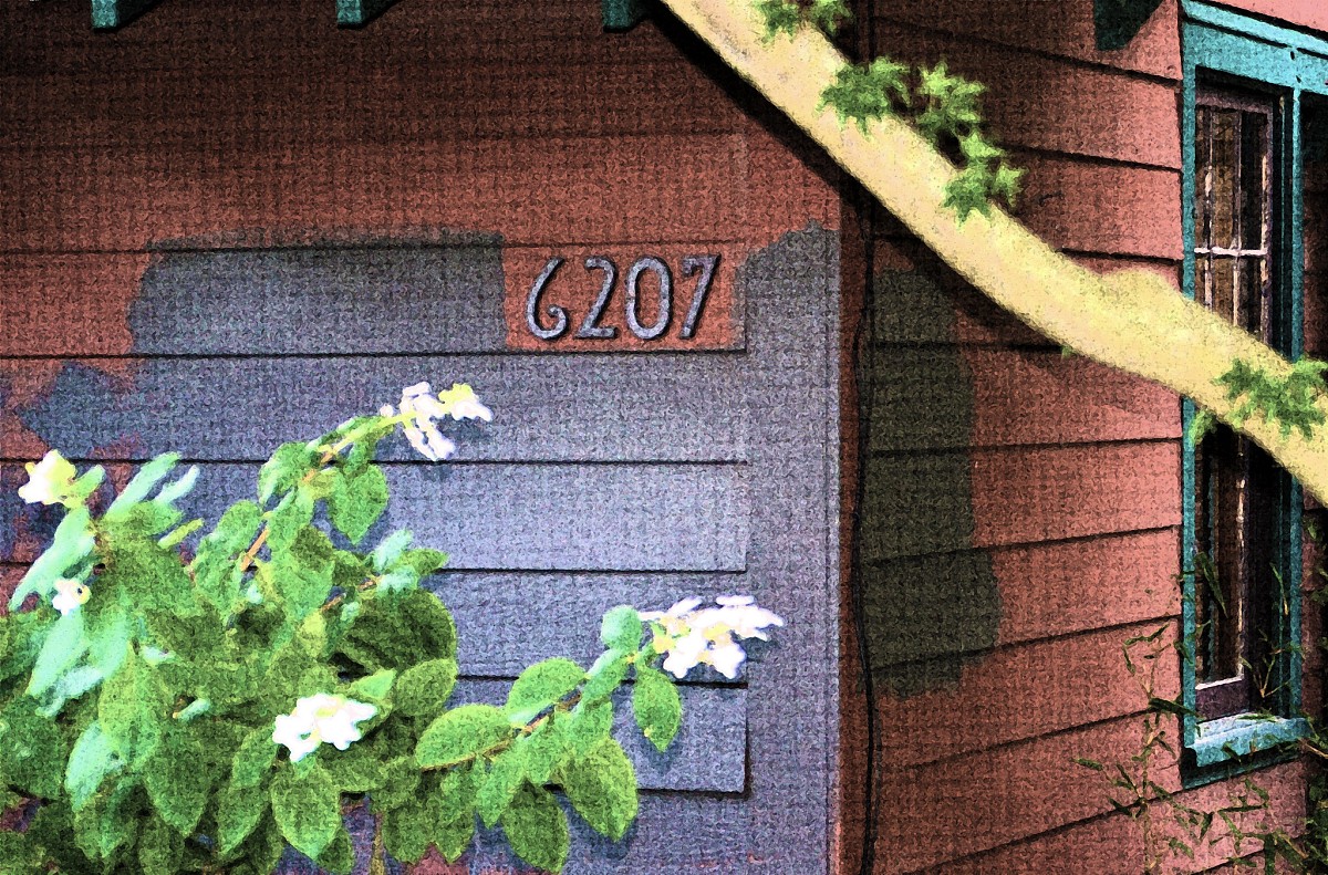 Painting over wood siding by Gary Millar/flickr
