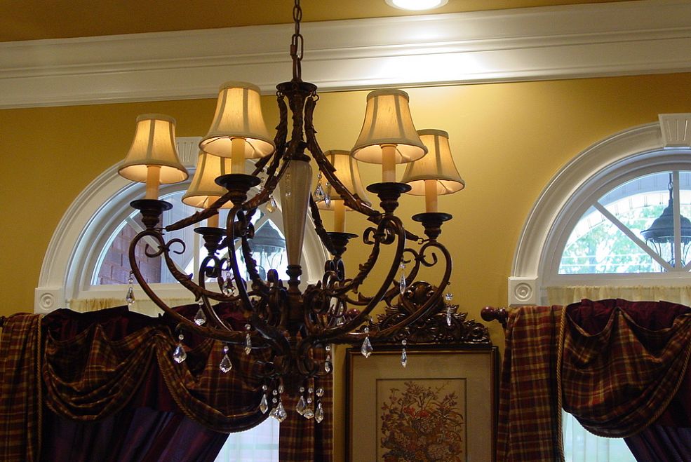 Thrifted Miranda Feiss chandelier photo by Pat aka Queen of Thrift via Hometalk.com.