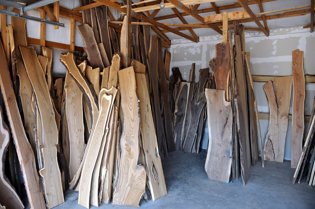 Native edge wood at the lumber yard. Photo by the author.