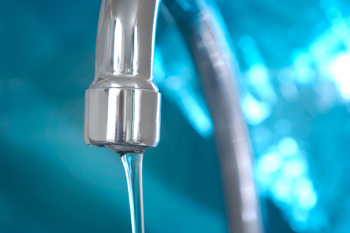 flowing tap water
